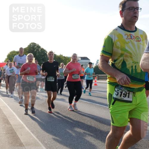 07.09.2025 - BARMER Alsterlauf Yannick Fuchs http://msf.ph/oto/8734952 07.09.2025 09:08:25 Laufen 3224, 3930, 3325, 5033, 5294, 3326, 219, 36, 5191 meine-sportfotos.de