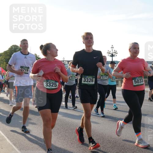 07.09.2025 - BARMER Alsterlauf Yannick Fuchs http://msf.ph/oto/8734994 07.09.2025 09:08:26 Laufen 5224, 3964, 3719, 3325, 3373, 3936, 3326, 5256, 5033, 2563 meine-sportfotos.de