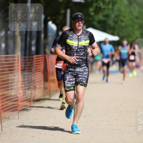 07.09.2025 - 19. Norderstedt Triathlon Michael Strokosch http://msf.ph/oto/8735055 07.09.2025 12:19:46 Laufen 837, 862, 1265 meine-sportfotos.de