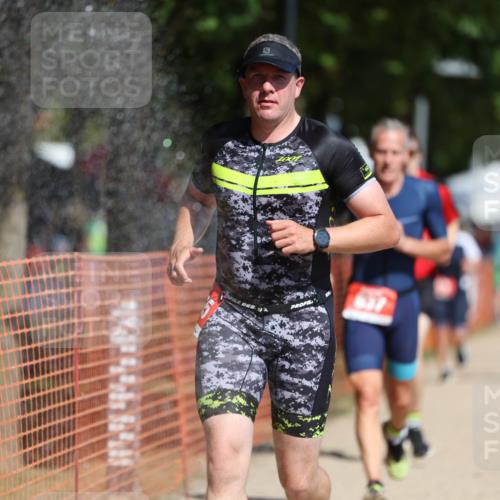 07.09.2025 - 19. Norderstedt Triathlon Michael Strokosch http://msf.ph/oto/8735076 07.09.2025 12:19:48 Laufen 215, 791, 837, 862, 1265 meine-sportfotos.de