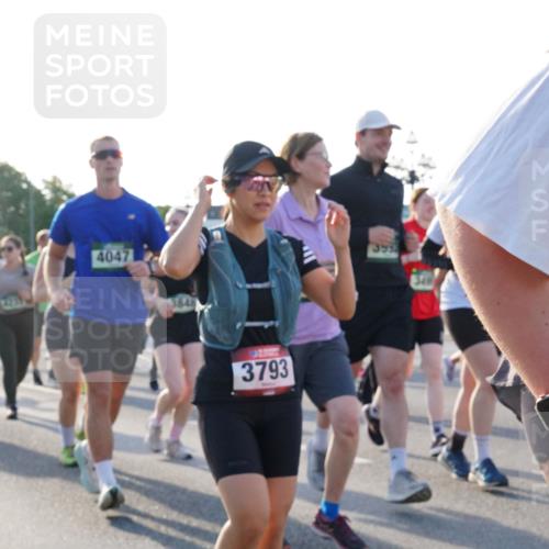 07.09.2025 - BARMER Alsterlauf Yannick Fuchs http://msf.ph/oto/8735114 07.09.2025 09:08:30 Laufen 4047, 3793, 359 meine-sportfotos.de