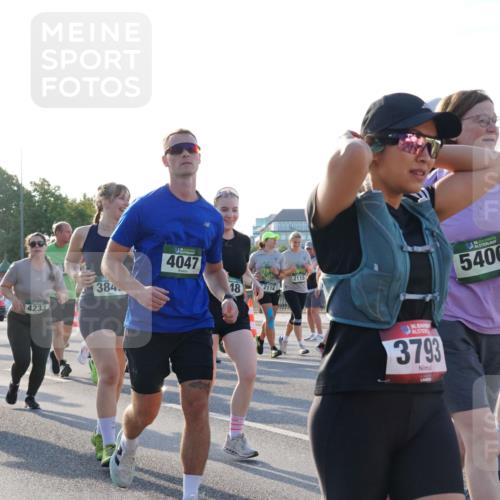 07.09.2025 - BARMER Alsterlauf Yannick Fuchs http://msf.ph/oto/8735139 07.09.2025 09:08:31 Laufen 4234, 5985, 4233, 384, 4047, 2115, 48, 2114, 36, 3793, 136, 5400, 305267 meine-sportfotos.de
