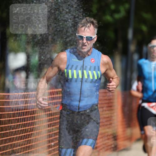 07.09.2025 - 19. Norderstedt Triathlon Michael Strokosch http://msf.ph/oto/8735143 07.09.2025 12:19:55 Laufen 215, 791, 815, 862 meine-sportfotos.de