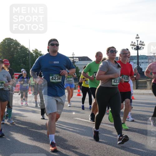 07.09.2025 - BARMER Alsterlauf Yannick Fuchs http://msf.ph/oto/8735206 07.09.2025 09:08:33 Laufen 4234, 2026, 6004, 6301, 3777, 35, 4233, 5625, 5623, 2114, 2115, 402 meine-sportfotos.de