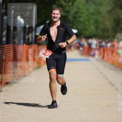 07.09.2025 - 19. Norderstedt Triathlon Michael Strokosch http://msf.ph/oto/8735340 07.09.2025 12:20:20 Laufen 1223 meine-sportfotos.de