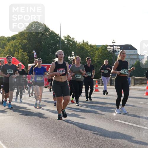 07.09.2025 - BARMER Alsterlauf Yannick Fuchs http://msf.ph/oto/8735469 07.09.2025 09:08:41 Laufen 5305, 5378, 3159, 3280, 3617, 99, 4388, 2771, 2642, 3929 meine-sportfotos.de