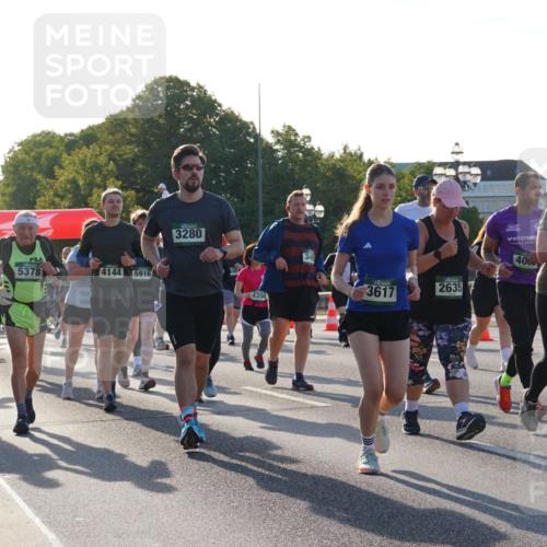 07.09.2025 - BARMER Alsterlauf Yannick Fuchs http://msf.ph/oto/8735577 07.09.2025 09:08:44 Laufen 5305, 5378, 4144, 5916, 3280, 4350, 34, 3617, 2635, 400, 2642, 388 meine-sportfotos.de