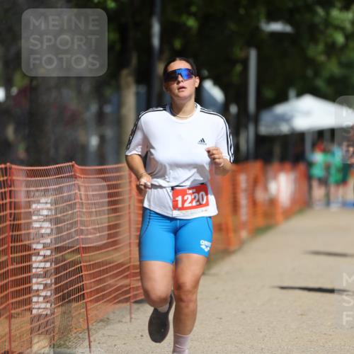 07.09.2025 - 19. Norderstedt Triathlon Michael Strokosch http://msf.ph/oto/8735640 07.09.2025 12:21:15 Laufen 168, 845, 1220 meine-sportfotos.de