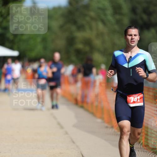 07.09.2025 - 19. Norderstedt Triathlon Michael Strokosch http://msf.ph/oto/8735737 07.09.2025 12:21:38 Laufen 741, 1363 meine-sportfotos.de