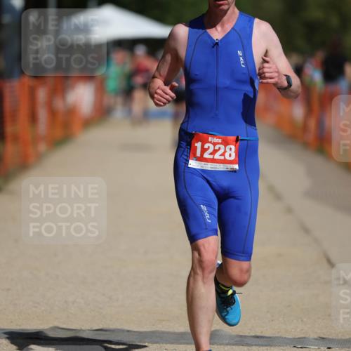 07.09.2025 - 19. Norderstedt Triathlon Michael Strokosch http://msf.ph/oto/8735839 07.09.2025 12:21:56 Laufen 782, 1228 meine-sportfotos.de
