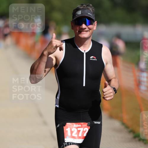 07.09.2025 - 19. Norderstedt Triathlon Michael Strokosch http://msf.ph/oto/8735914 07.09.2025 12:22:26 Laufen 731, 1272 meine-sportfotos.de