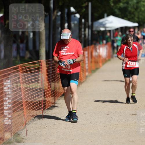 07.09.2025 - 19. Norderstedt Triathlon Michael Strokosch http://msf.ph/oto/8735926 07.09.2025 12:22:34 Laufen 253, 830, 1229 meine-sportfotos.de