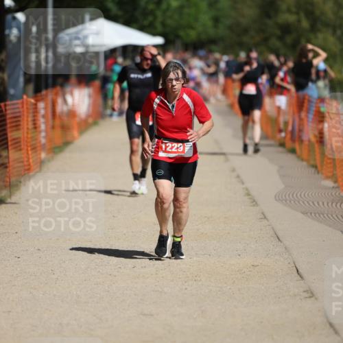 07.09.2025 - 19. Norderstedt Triathlon Michael Strokosch http://msf.ph/oto/8735948 07.09.2025 12:22:35 Laufen 253, 830, 1229 meine-sportfotos.de