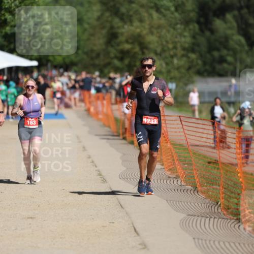 07.09.2025 - 19. Norderstedt Triathlon Michael Strokosch http://msf.ph/oto/8736057 07.09.2025 12:22:51 Laufen 162, 163, 1233, 1319 meine-sportfotos.de