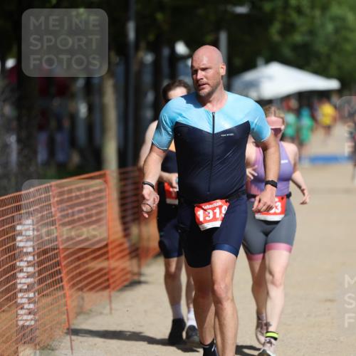 07.09.2025 - 19. Norderstedt Triathlon Michael Strokosch http://msf.ph/oto/8736088 07.09.2025 12:22:55 Laufen 162, 163, 1233, 1319 meine-sportfotos.de