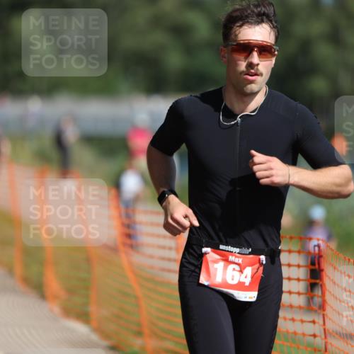 07.09.2025 - 19. Norderstedt Triathlon Michael Strokosch http://msf.ph/oto/8736181 07.09.2025 12:23:04 Laufen 164 meine-sportfotos.de
