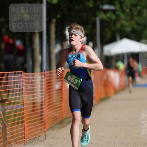 07.09.2025 - 19. Norderstedt Triathlon Michael Strokosch http://msf.ph/oto/8736318 07.09.2025 10:52:29 Laufen 84, 652 meine-sportfotos.de