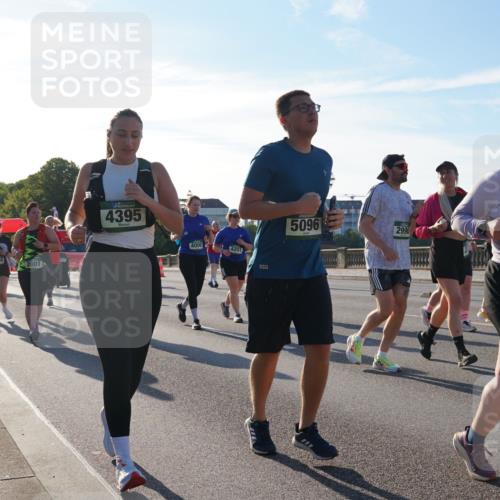 07.09.2025 - BARMER Alsterlauf Yannick Fuchs http://msf.ph/oto/8736417 07.09.2025 09:09:11 Laufen 4689, 2001, 4395, 4000, 4201, 5096, 2990, 4624 meine-sportfotos.de