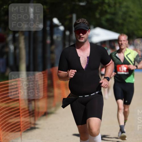 07.09.2025 - 19. Norderstedt Triathlon Michael Strokosch http://msf.ph/oto/8736520 07.09.2025 12:24:00 Laufen 138, 281 meine-sportfotos.de