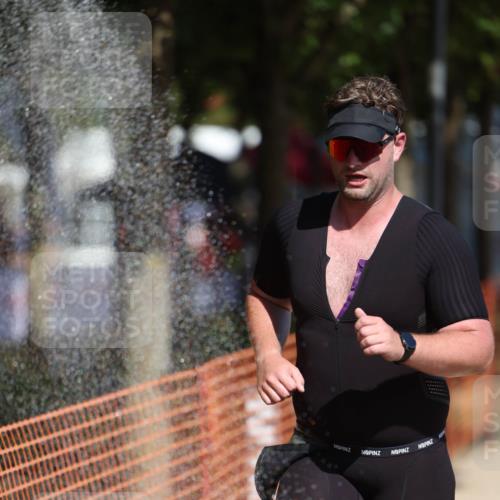 07.09.2025 - 19. Norderstedt Triathlon Michael Strokosch http://msf.ph/oto/8736558 07.09.2025 12:24:01 Laufen 138, 281 meine-sportfotos.de