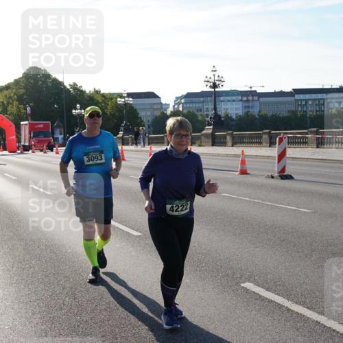 07.09.2025 - BARMER Alsterlauf Yannick Fuchs http://msf.ph/oto/8736754 07.09.2025 09:09:28 Laufen 3093, 4222 meine-sportfotos.de
