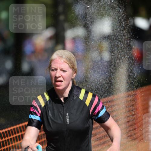 07.09.2025 - 19. Norderstedt Triathlon Michael Strokosch http://msf.ph/oto/8737059 07.09.2025 12:25:21 Laufen 299, 1327, 1367 meine-sportfotos.de