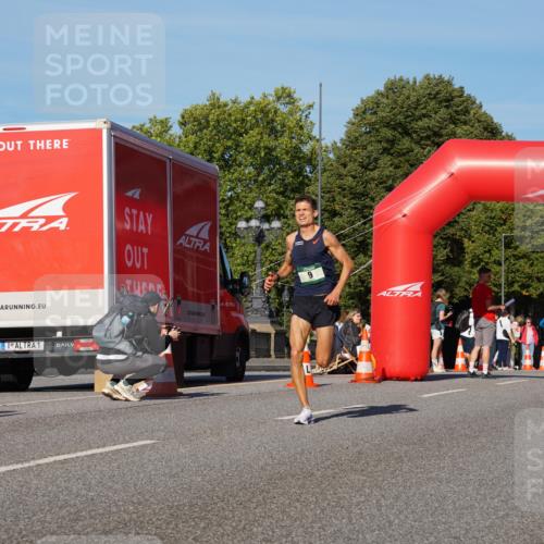 07.09.2025 - BARMER Alsterlauf Yannick Fuchs http://msf.ph/oto/8737157 07.09.2025 09:23:00 Laufen 1 meine-sportfotos.de