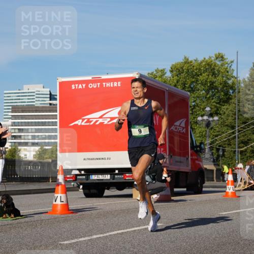 07.09.2025 - BARMER Alsterlauf Yannick Fuchs http://msf.ph/oto/8737185 07.09.2025 09:23:01 Laufen 9, 1 meine-sportfotos.de