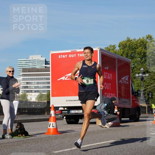 07.09.2025 - BARMER Alsterlauf Yannick Fuchs http://msf.ph/oto/8737195 07.09.2025 09:23:01 Laufen 9, 1 meine-sportfotos.de