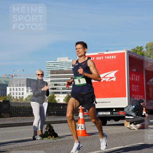 07.09.2025 - BARMER Alsterlauf Yannick Fuchs http://msf.ph/oto/8737214 07.09.2025 09:23:01 Laufen 1 meine-sportfotos.de