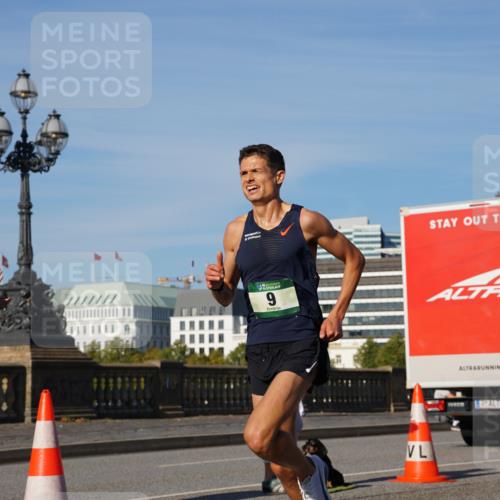 07.09.2025 - BARMER Alsterlauf Yannick Fuchs http://msf.ph/oto/8737231 07.09.2025 09:23:01 Laufen 9, 1, 1 meine-sportfotos.de