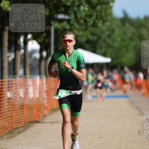 07.09.2025 - 19. Norderstedt Triathlon Michael Strokosch http://msf.ph/oto/8737240 07.09.2025 10:53:51 Laufen 87, 93, 672 meine-sportfotos.de