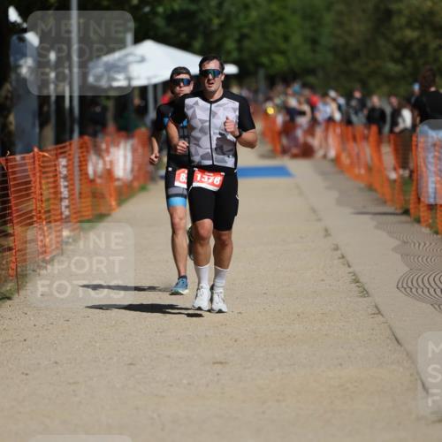 07.09.2025 - 19. Norderstedt Triathlon Michael Strokosch http://msf.ph/oto/8737251 07.09.2025 12:25:46 Laufen 824, 1378 meine-sportfotos.de