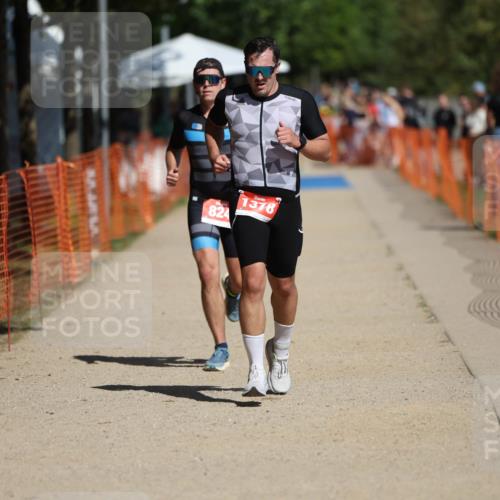 07.09.2025 - 19. Norderstedt Triathlon Michael Strokosch http://msf.ph/oto/8737291 07.09.2025 12:25:48 Laufen 824, 1378 meine-sportfotos.de