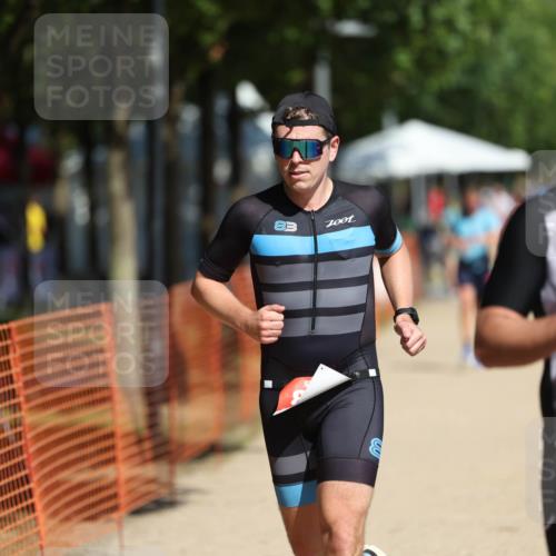 07.09.2025 - 19. Norderstedt Triathlon Michael Strokosch http://msf.ph/oto/8737324 07.09.2025 12:25:51 Laufen 699, 824, 1378 meine-sportfotos.de