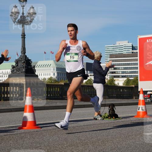 07.09.2025 - BARMER Alsterlauf Yannick Fuchs http://msf.ph/oto/8737406 07.09.2025 09:23:44 Laufen 16, 1 meine-sportfotos.de