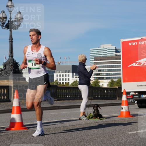 07.09.2025 - BARMER Alsterlauf Yannick Fuchs http://msf.ph/oto/8737413 07.09.2025 09:23:44 Laufen 16, 1 meine-sportfotos.de