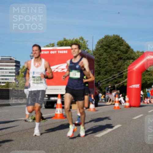 07.09.2025 - BARMER Alsterlauf Yannick Fuchs http://msf.ph/oto/8737557 07.09.2025 09:23:53 Laufen 15 meine-sportfotos.de