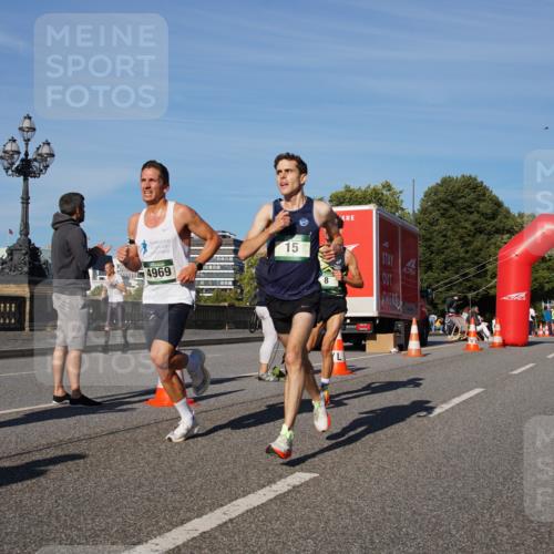 07.09.2025 - BARMER Alsterlauf Yannick Fuchs http://msf.ph/oto/8737577 07.09.2025 09:23:54 Laufen 4969, 15 meine-sportfotos.de