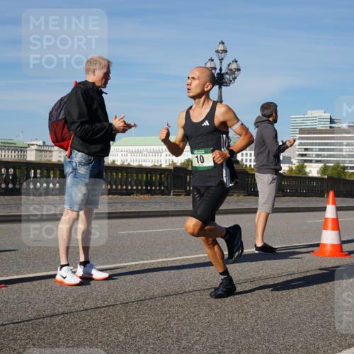 07.09.2025 - BARMER Alsterlauf Yannick Fuchs http://msf.ph/oto/8737712 07.09.2025 09:24:00 Laufen 10 meine-sportfotos.de