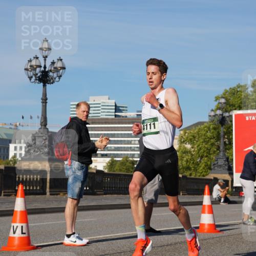 07.09.2025 - BARMER Alsterlauf Yannick Fuchs http://msf.ph/oto/8737789 07.09.2025 09:24:18 Laufen 4111 meine-sportfotos.de