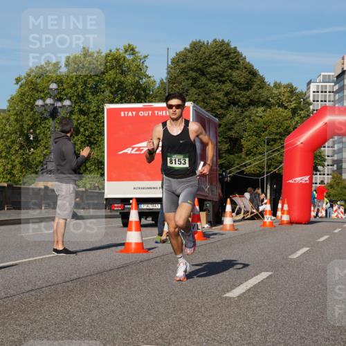 07.09.2025 - BARMER Alsterlauf Yannick Fuchs http://msf.ph/oto/8737879 07.09.2025 09:24:49 Laufen 8153, 1 meine-sportfotos.de