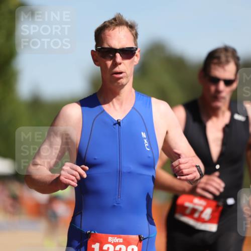 07.09.2025 - 19. Norderstedt Triathlon Michael Strokosch http://msf.ph/oto/8737941 07.09.2025 11:49:37 Laufen 774, 1228 meine-sportfotos.de