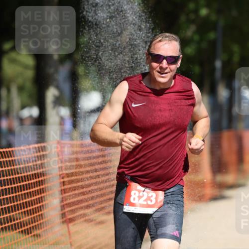 07.09.2025 - 19. Norderstedt Triathlon Michael Strokosch http://msf.ph/oto/8737961 07.09.2025 12:28:55 Laufen 155, 184, 267, 823, 1358 meine-sportfotos.de