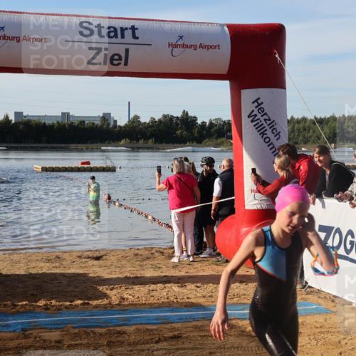 07.09.2025 - 19. Norderstedt Triathlon Luisa Fischer http://msf.ph/oto/8737980 07.09.2025 09:02:02 Schwimmen 1, 44, 46, 50 meine-sportfotos.de