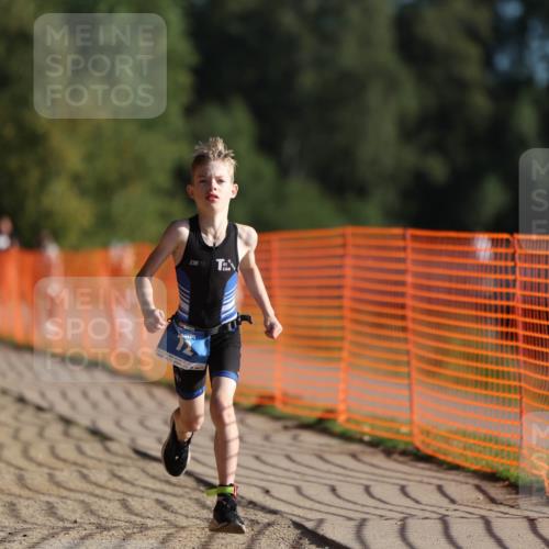 07.09.2025 - 19. Norderstedt Triathlon Michael Strokosch http://msf.ph/oto/8738049 07.09.2025 09:12:14 Laufen 12 meine-sportfotos.de