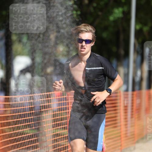 07.09.2025 - 19. Norderstedt Triathlon Michael Strokosch http://msf.ph/oto/8738069 07.09.2025 11:49:46 Laufen 770, 1160, 1184, 1383 meine-sportfotos.de