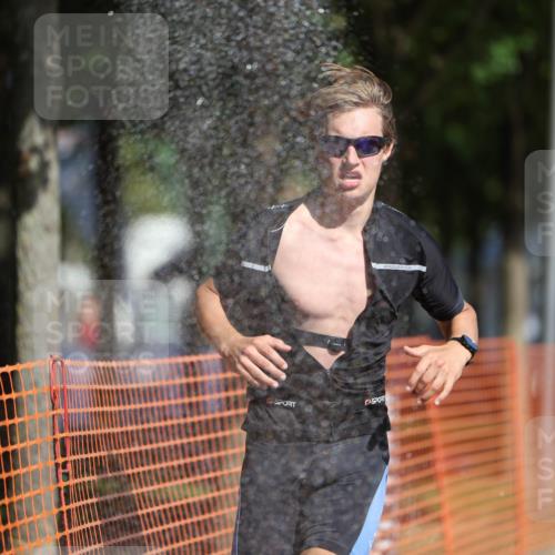 07.09.2025 - 19. Norderstedt Triathlon Michael Strokosch http://msf.ph/oto/8738090 07.09.2025 11:49:46 Laufen 770, 1160, 1184, 1383 meine-sportfotos.de