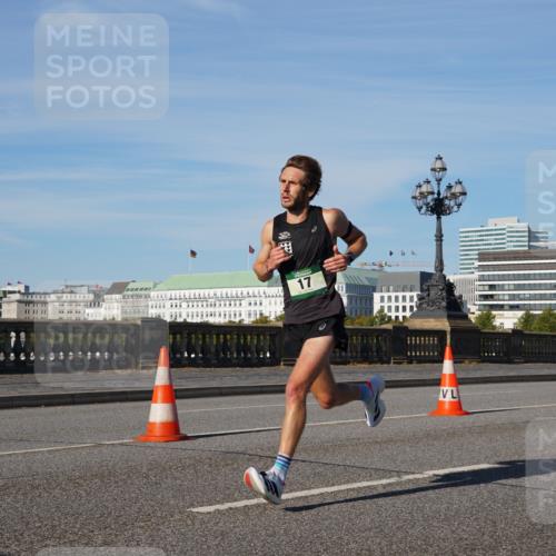 07.09.2025 - BARMER Alsterlauf Yannick Fuchs http://msf.ph/oto/8738230 07.09.2025 09:25:25 Laufen 17, 444 meine-sportfotos.de