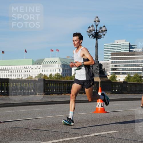 07.09.2025 - BARMER Alsterlauf Yannick Fuchs http://msf.ph/oto/8738325 07.09.2025 09:25:34 Laufen  meine-sportfotos.de